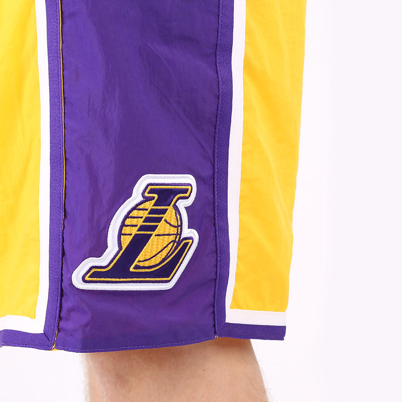 мужские желтые шорты  Nike Los Angeles Lakers Courtside Heritage Shorts CV5602-728 - цена, описание, фото 5